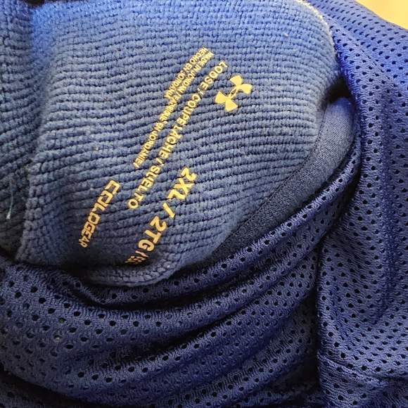 Under Armour Hoodie - Picture 4 of 4